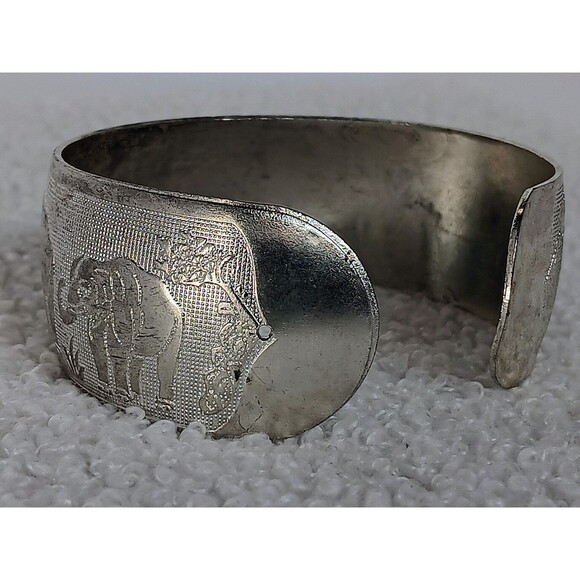 Vintage Silvertone Elephant Cuff Bracelet 7.5 in - Picture 6 of 12